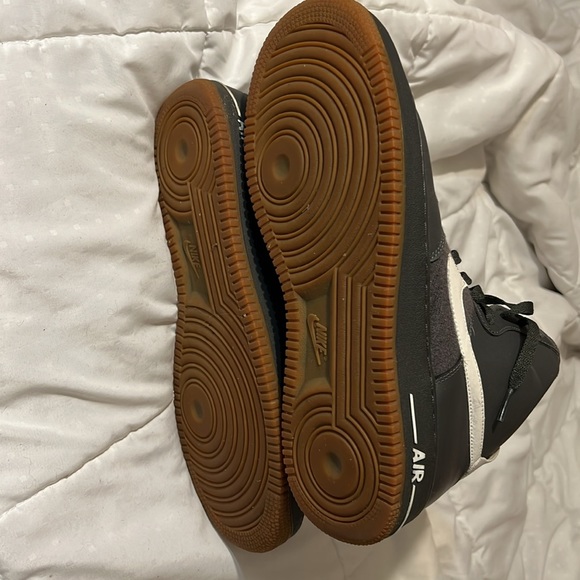 Nike Air Force One - Picture 2 of 6